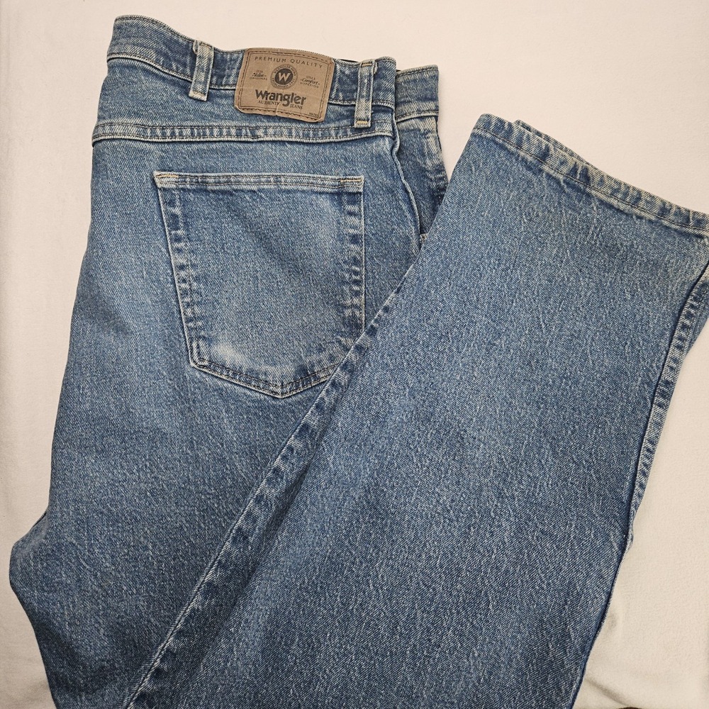 Wrangler Jeans Mens Size 40x30 2XL Cowboy Boot Fit Blue Denim Workwear Western